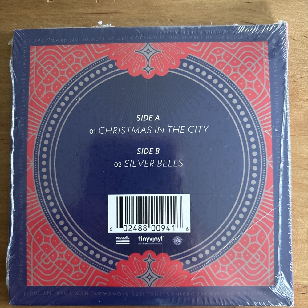 Pentatonix Tiny Vinyl Edition - Christmas In The City/Silver Bells - Picture 2 of 2